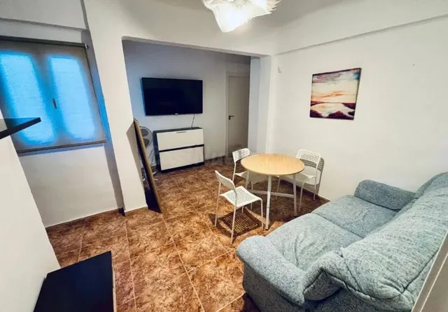 ¡PISO DE 3 habitaciones EN JUNTO A HIPERCOR! - foto 2