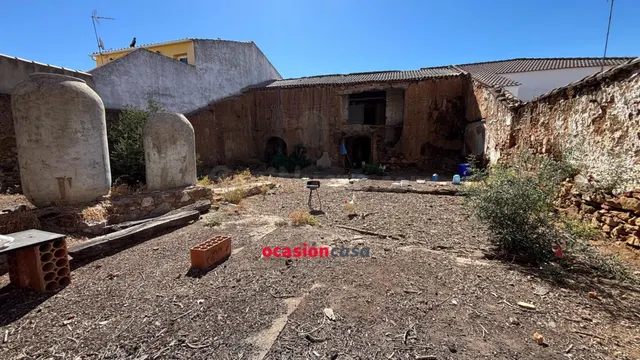 CASA-SOLAR A LA VENTA EN LA ZONA DE PEÑARROYA - foto 3