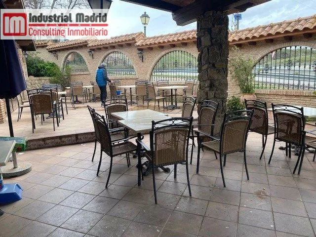 NEGOCIO FUNCIONANDO EN VENTA O ALQUILER — 5