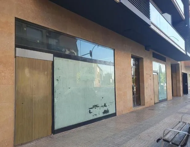 LOCAL EN VENTA EN CERDANYOLA DEL VALLÈS — 12