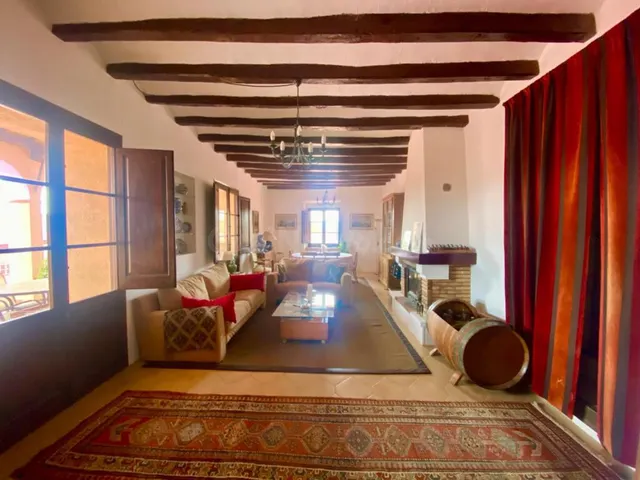 Exclusiva finca con masía, hotel, bodegas y 83 ha de terreno en el Priorat — 56