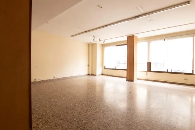 LOCAL COMERCIAL EN VENTA EN CALLE BENIGAFULL — 20