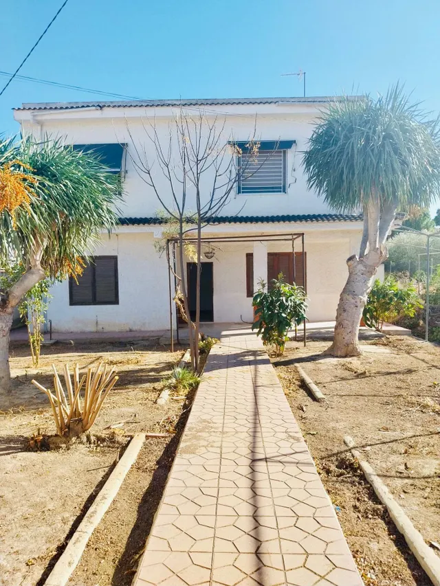 Vivienda con amplia parcela en Costabella — 29