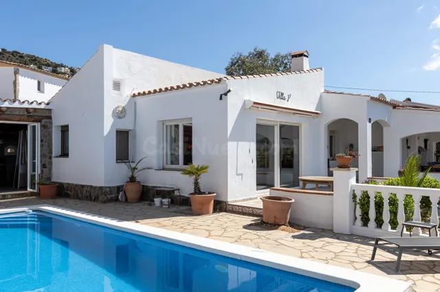 Villa exquisita con vistas al mar y licencia turística - foto 4