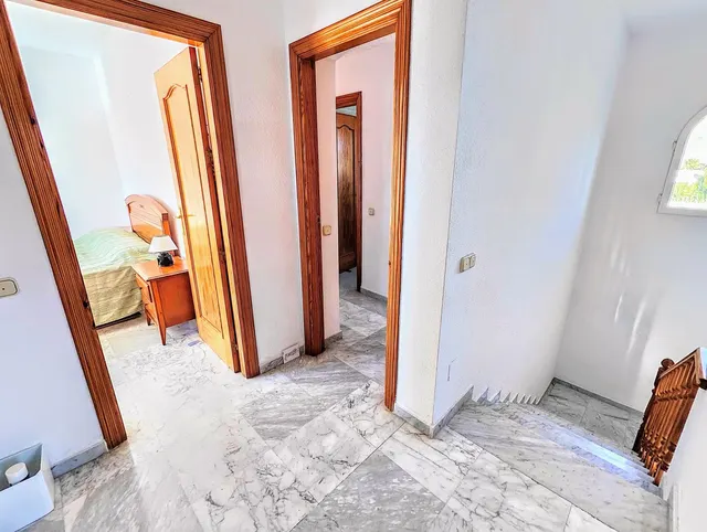 Chalet 4 habitaciones 206m² en venta - Centro — 44