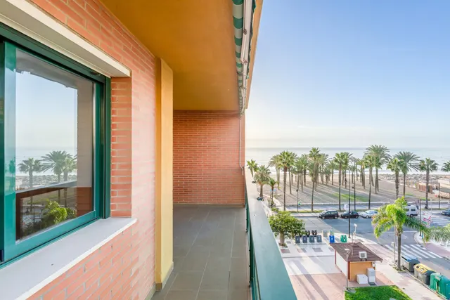 Exclusiva vivienda en primera línea de playa en el bajondillo – Torremolinos — 15