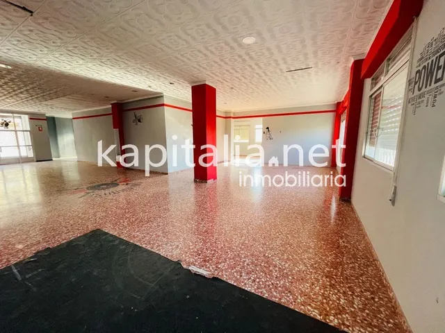 Local comercial en venta y alquiler en L´Olleria (Valencia) — 6