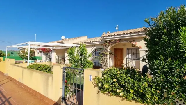 Villa 3 habitaciones 80m² en venta - Urbanizaciones — 17