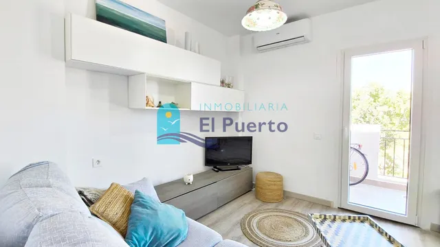 ÁTICO REFORMADO CON GRAN SOLÁRIUM Y VISTAS AL MAR – REF 1723 — 23