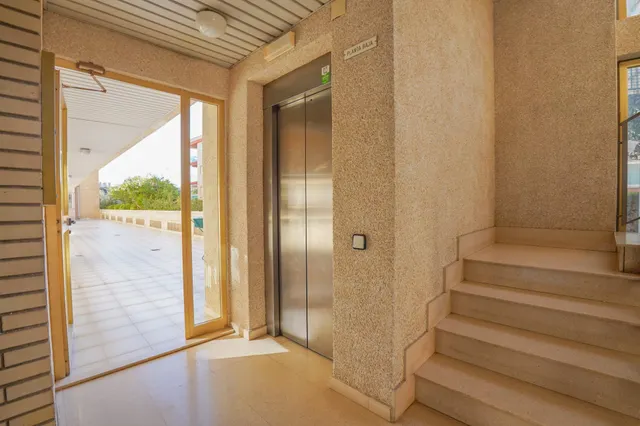 Piso reformado en Cambrils con piscina y parking incluido — 35