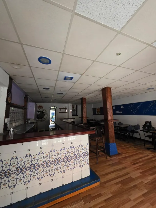Local en Calle Cisneros de Santander — 8