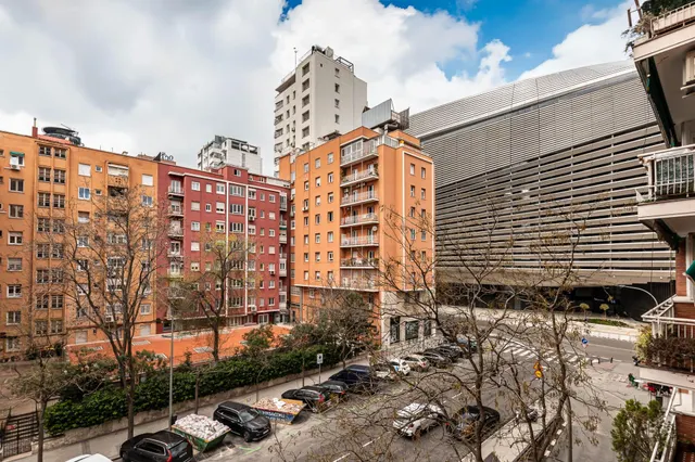 Piso exterior en el Viso — 35