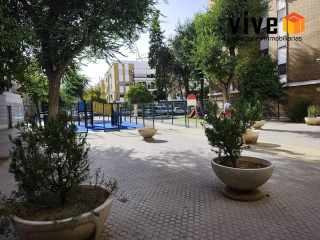 Amplia vivienda en Hermandad del Trabajo — 15