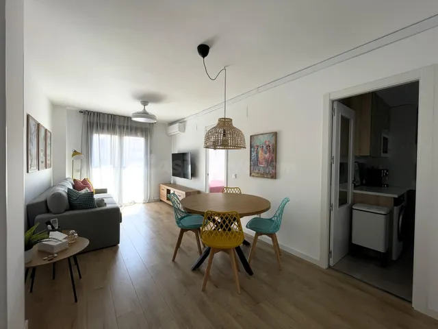 PISO CON DOS DORMITORIOS EN OROPESA PUEBLO - foto 3