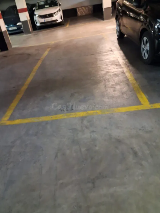 Garaje en sótano Mislata zona Cardenal Benlloch