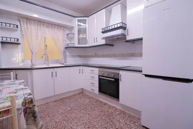 Venta vivienda en calle Granada esquina Rambla — 15