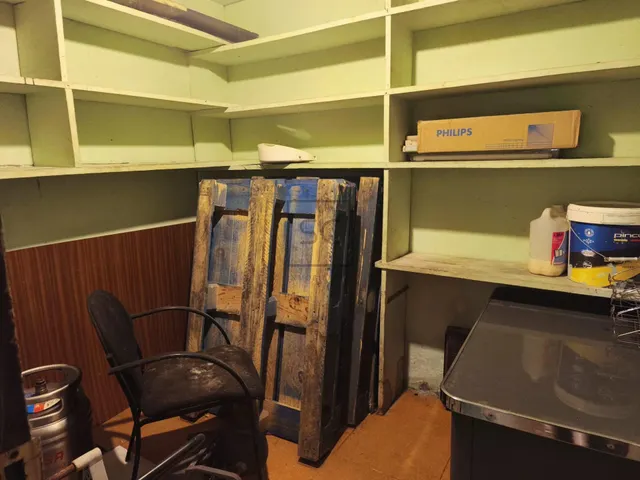 LOCAL COMERCIAL EN ULTRAMAR-FERROL — 11