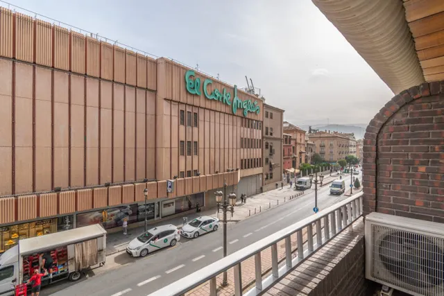 ESPECTACULAR VIVIENDA EN ACERA DEL DARRO — 11