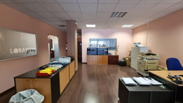 LOCAL COMERCIAL EN VENDA AL CENTRE — 7