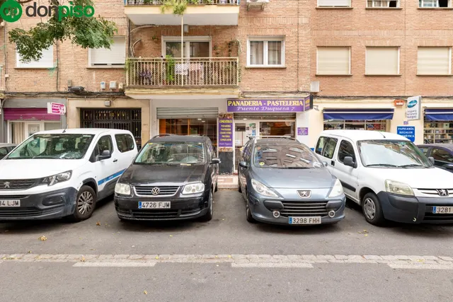 LOCAL COMERCIAL EN EL CHARCÓN — 4