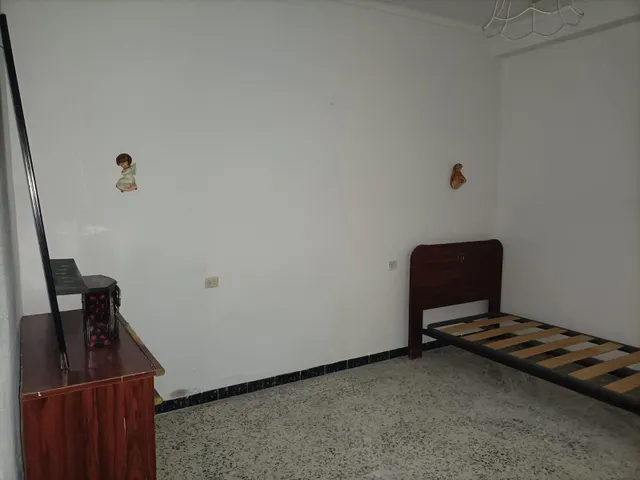OPORTUNIDAD DE DOS CASAS EN UNA — 28