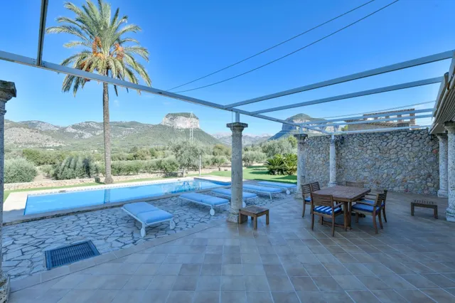 UNA VILLA ÚNICA EN ALARÓ: 22.000 M2 DE NATURALEZA, PRIVACIDA - foto 4
