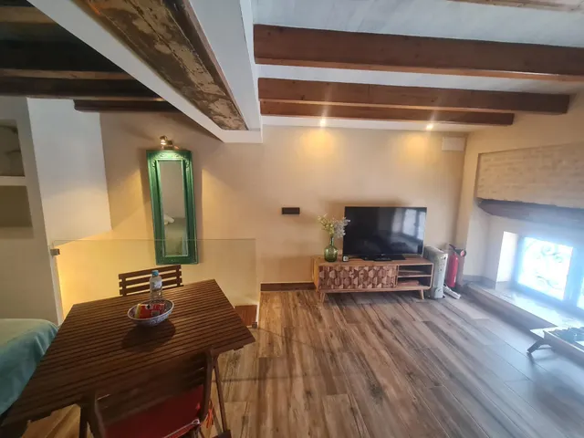 PISO CON LICENCIA TURISTICA Y LOCAL COMERCIAL — 11