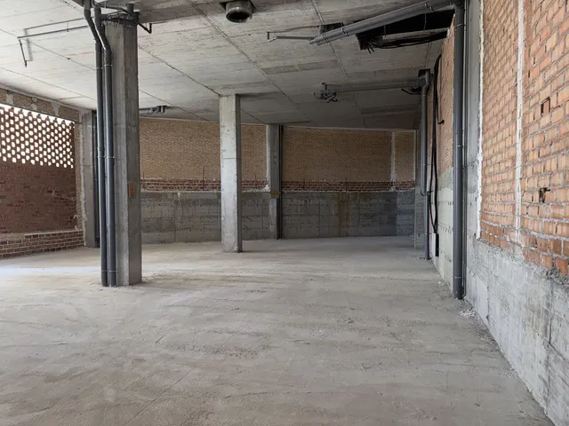 Local comercial 220m² en venta - Marbella — 17