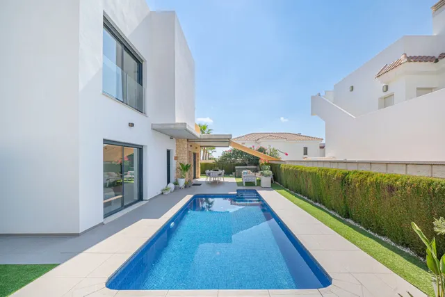 Villa 3 habitaciones 136m² en venta - Centro de la Ciudad Quesada — 49