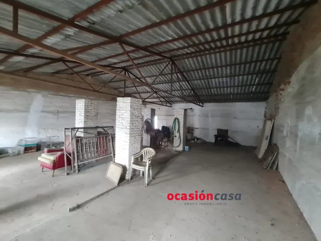 CASA CON PATIO A LA VENTA — 13