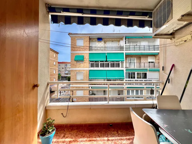 APARTAMENTO DE 3 habitaciones, TODO EXTERIOR, RODEADO DE TODOS LOS SERVICIOS A TAN SOLO 450mts DEL MAR — 9