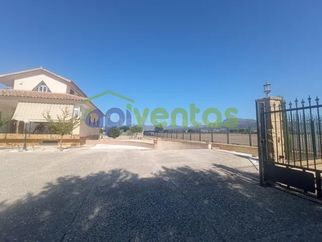Chalet El Campillo — 4