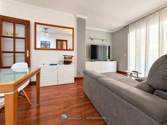 Piso con gran patio privado, terraza, parking y trastero en Tossa de Mar — 6