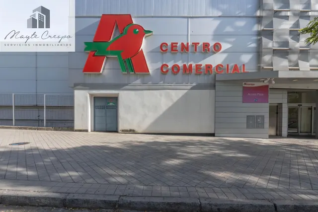 Venta de cafetería La Contraviesa de 160 m2  junto a Alcampo — 37