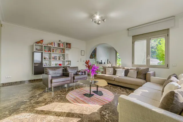 Exclusiva vivienda de alto standing en La Jonquera. — 22