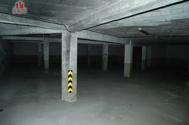 LOCAL COMERCIAL CON GARAJES EN LA ZONA DEL COUTO — 10
