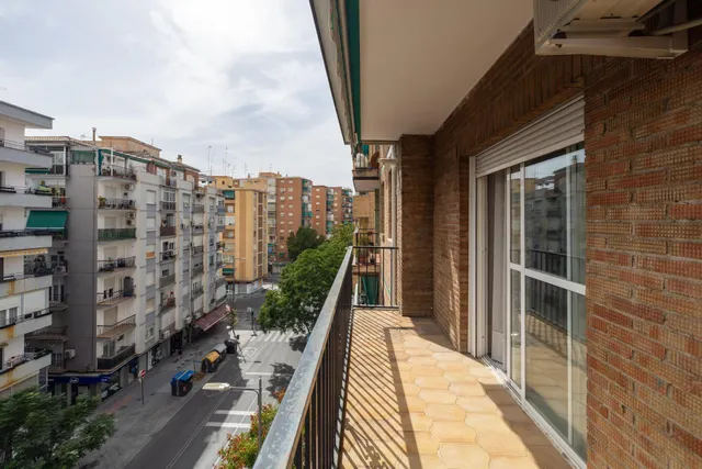 PISO DE 3 DORMITORIOS CON TERRAZA Y VISTAS EN EL ZAIDÍN – 5.ª PLANTA CON ASCENSOR — 9