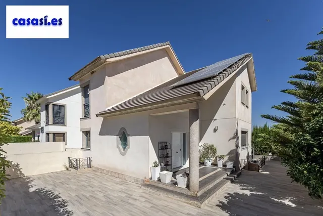 Chalet en Cañadas del Parque, Dilar — 7