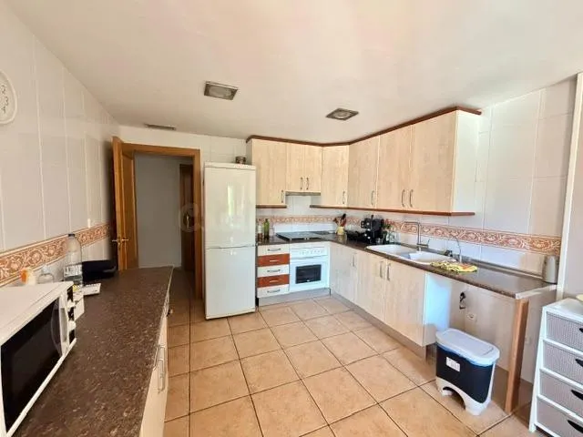Alquiler Temporal: Chalet Pareado Ideal para Sanitarios y Fu - foto 3