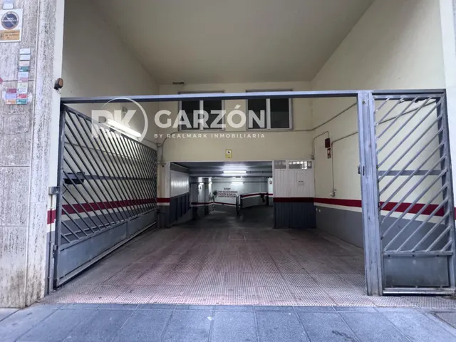 Garaje DOBLE en pleno centro de Almería, junto a La Rambla — 10