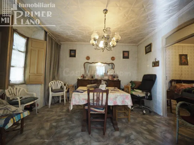 *Casa para reformar o derribar en el centro con 196 m2, por  - foto 3