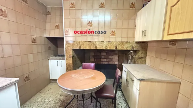 CASA CON BUEN PATIO EN LOS BLAZQUEZ — 8