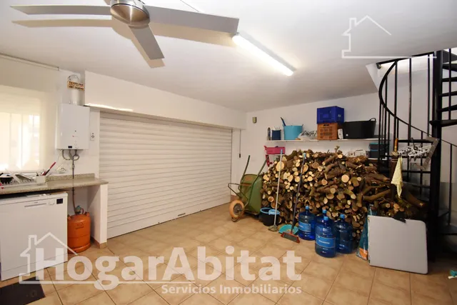 BONITA CASA TOTALMENTE REFORMADA CON GARAJE Y GRAN TERRAZA — 22