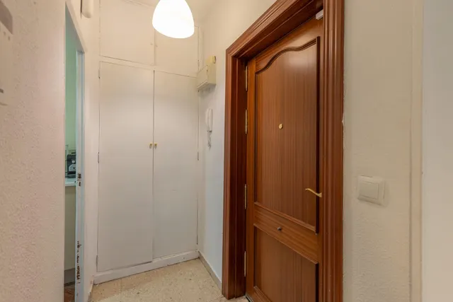 Piso ideal para inversión con alta rentabilidad junto a facultades de  Cartuja en Granada — 30
