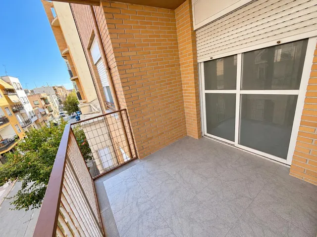 Luminosa vivienda en uno de los edificios más emblemáticos de la gran vía de Caravaca de la Cruz — 6