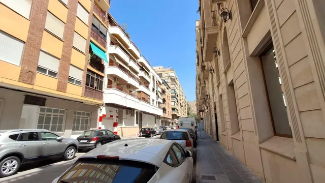 Apartamento 4 habitaciones 140m² en venta - Zona Centro — 2