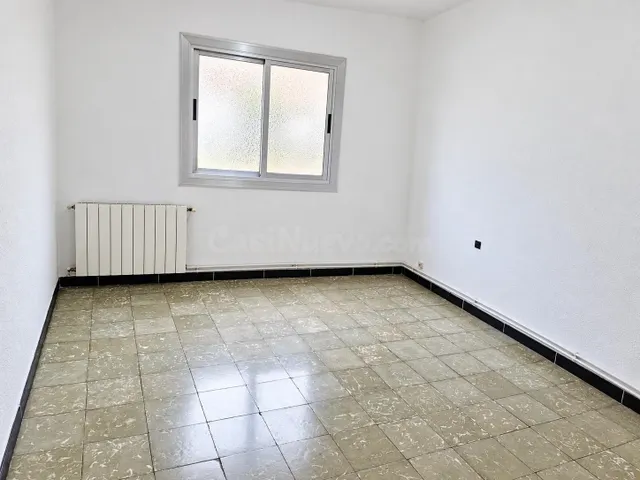 "OPORTUNIDAD" ACOGEDOR PISO DE 3 habitaciones EN SANTA ROSA - foto 2