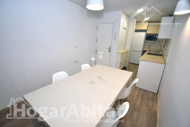 ¡oportunidad! bajo bonito, luminoso y reformado con patio, todo amueblado — 25