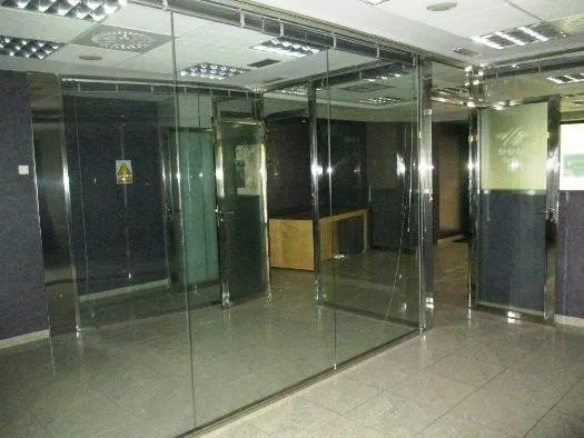 LOCAL COMERCIAL EN VENDA A MARTORELL — 2