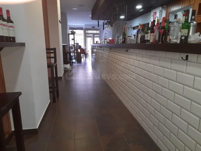 Venta de Local Comercial en Estepa. Negocio para empezar tu  - foto 2